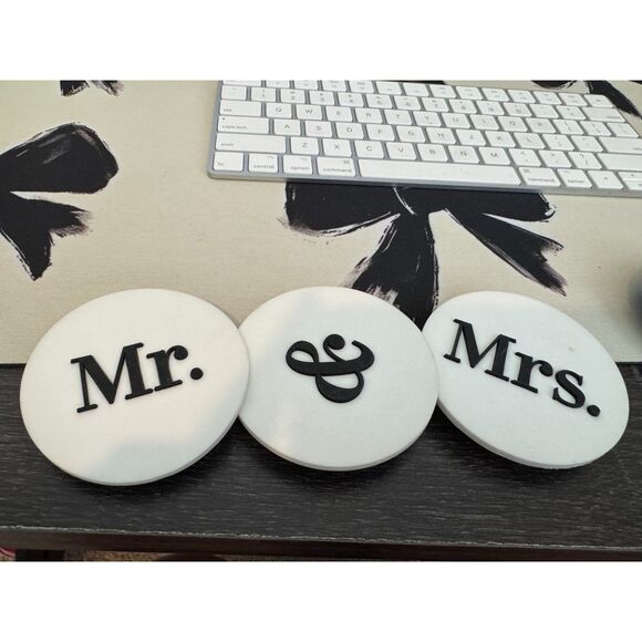 Mr & Mrs Bogg Bag Charms - Picture 1 of 1